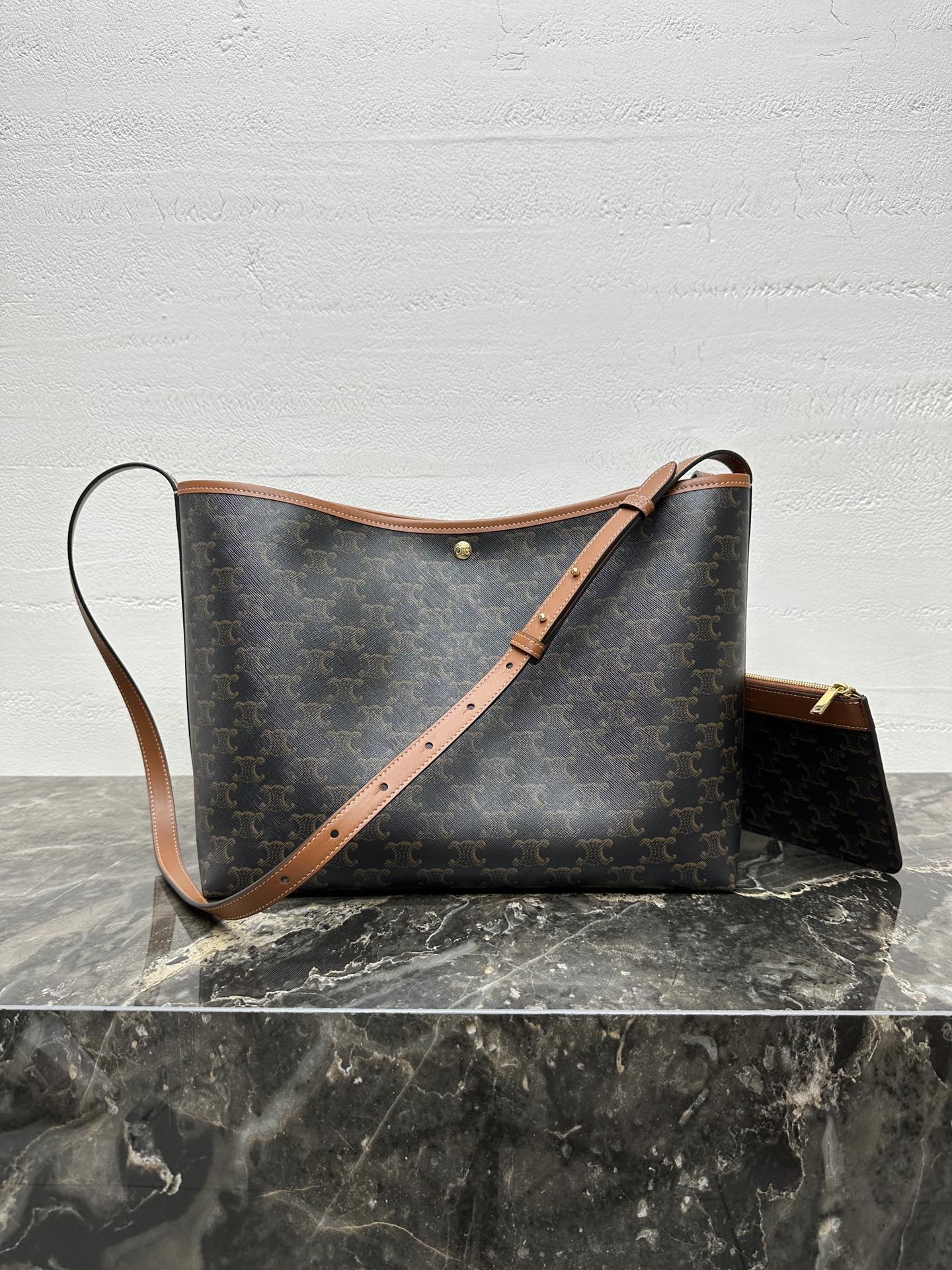 셀린느 소프트 쇼퍼 로고 캔버스 백｜토트백 32.5 X 24.5 X 14cm