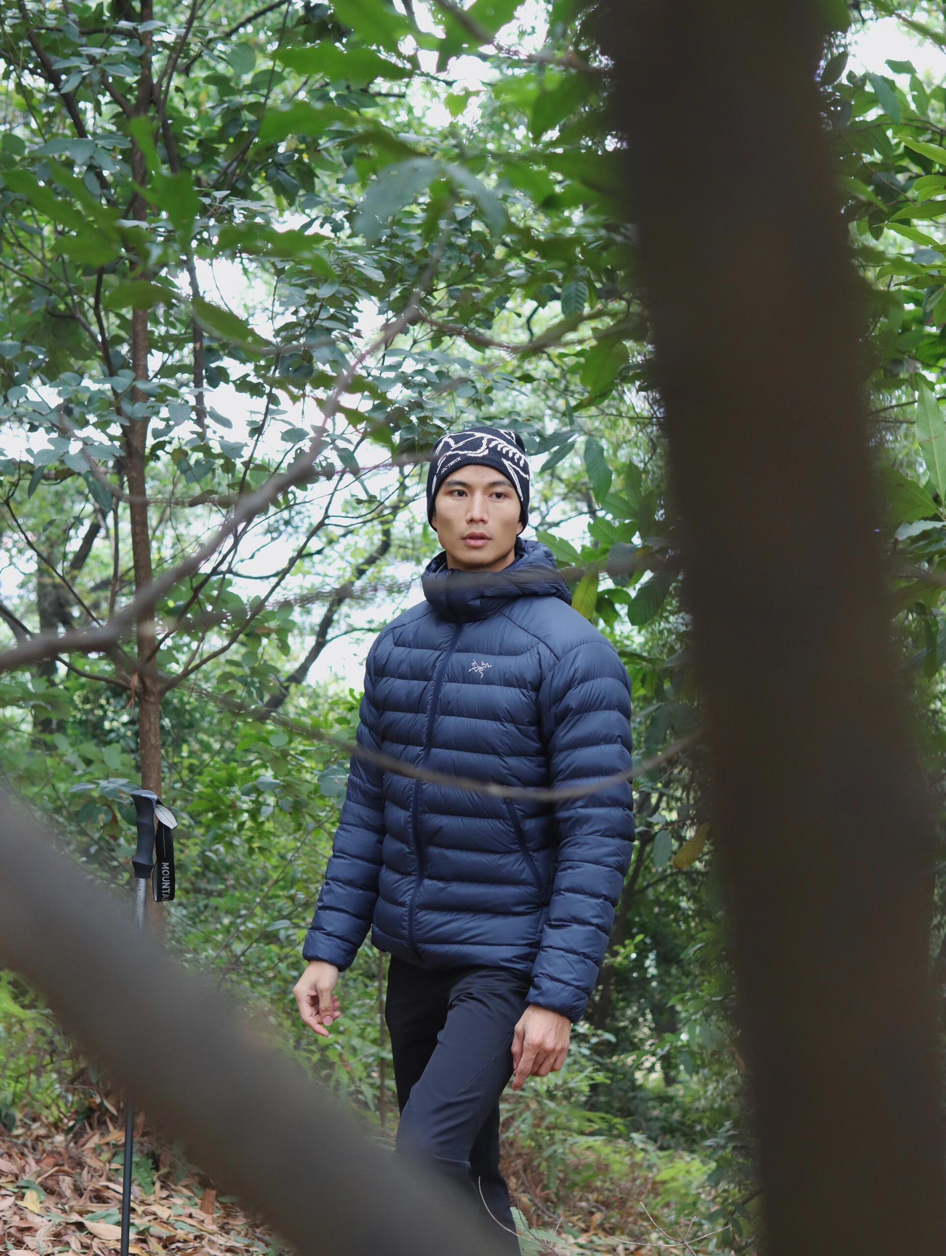 아크테릭스 세리움 라이트 후드 구스다운 재킷