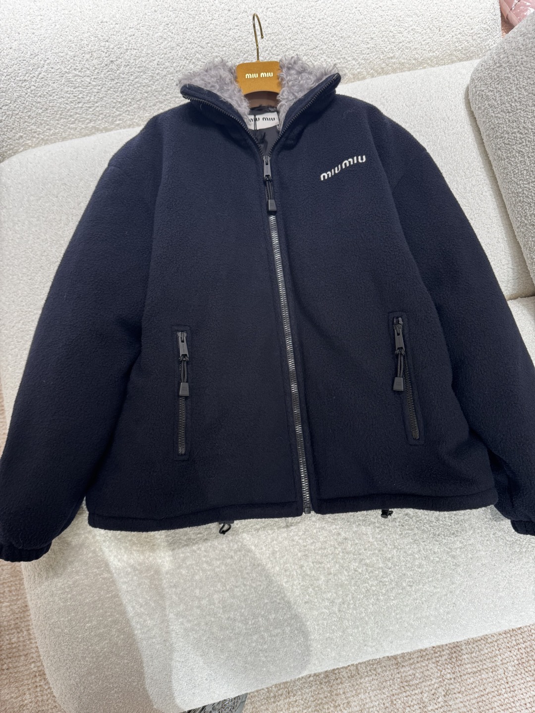 미우 미우 플리스 다운 자켓 구스다운