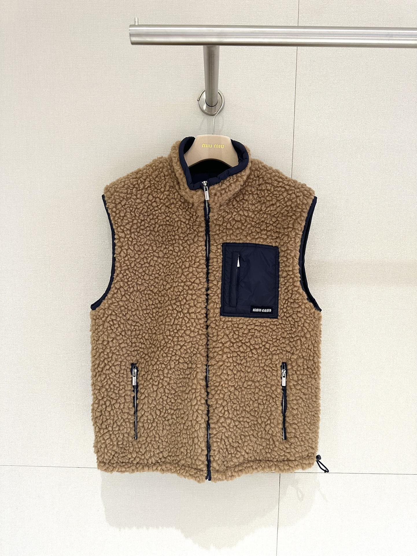 miumiu 테디 다운 베스트 카멜