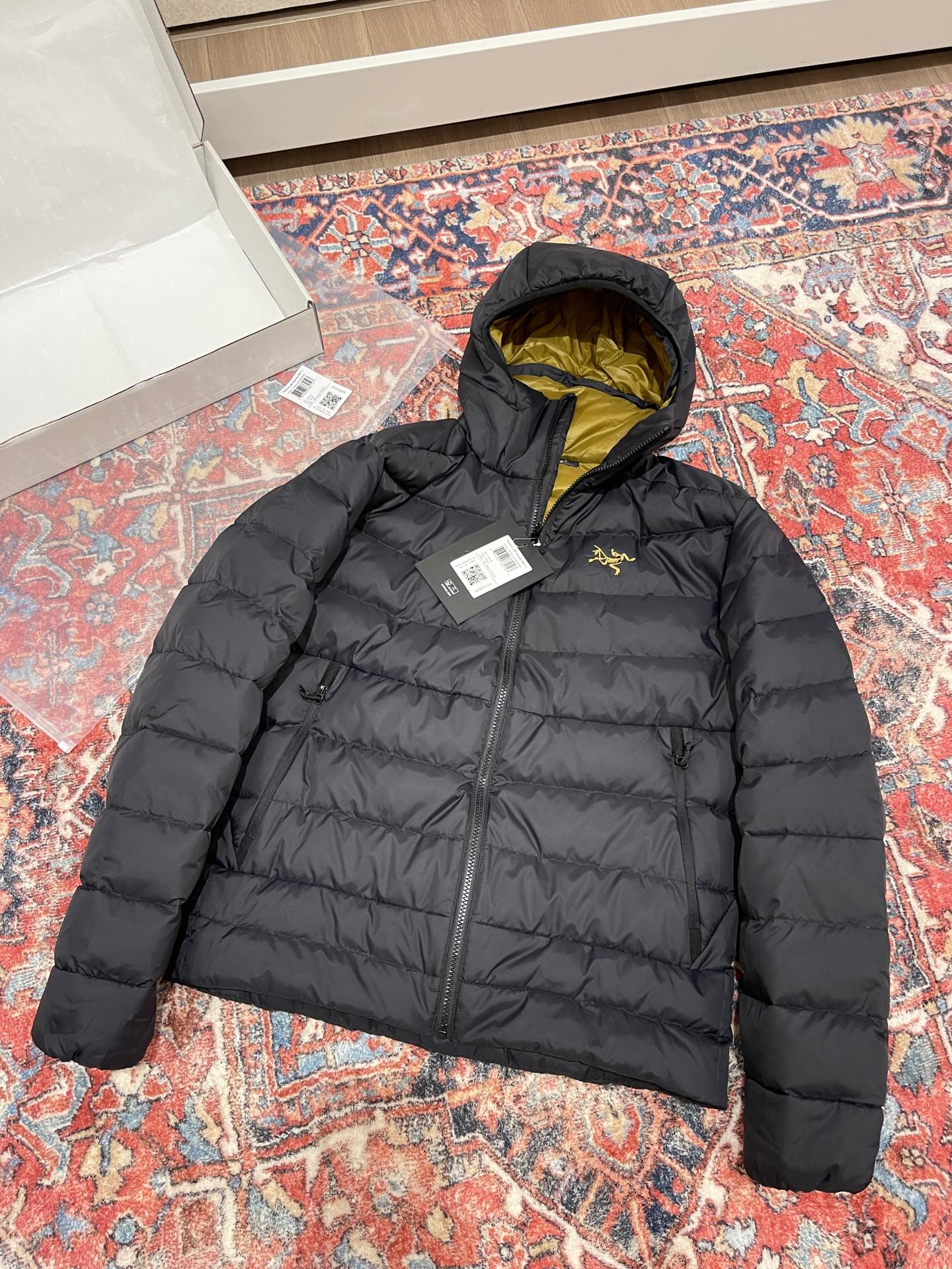 아크테릭스 로고 자수 경량 후드 패딩 남녀공용