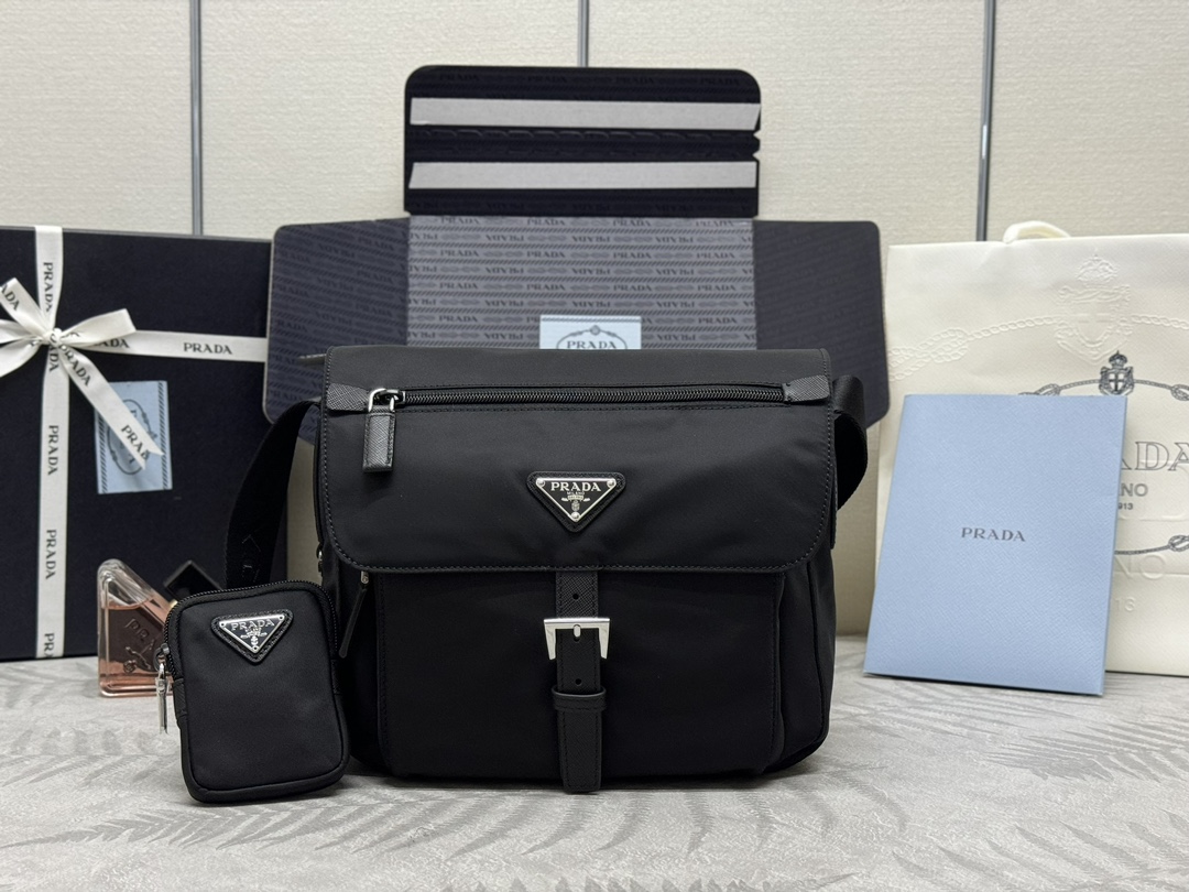 프라다 리나일론 숄더백 1BD994 25X22X10cm