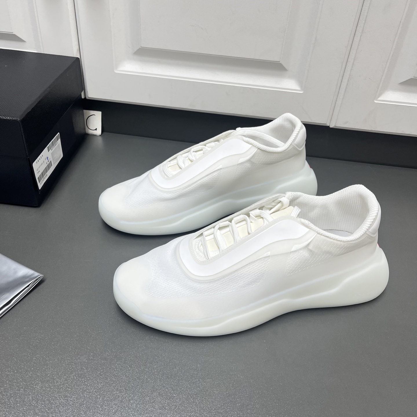 프라다 아메리카 컵 스니커즈 4E3608