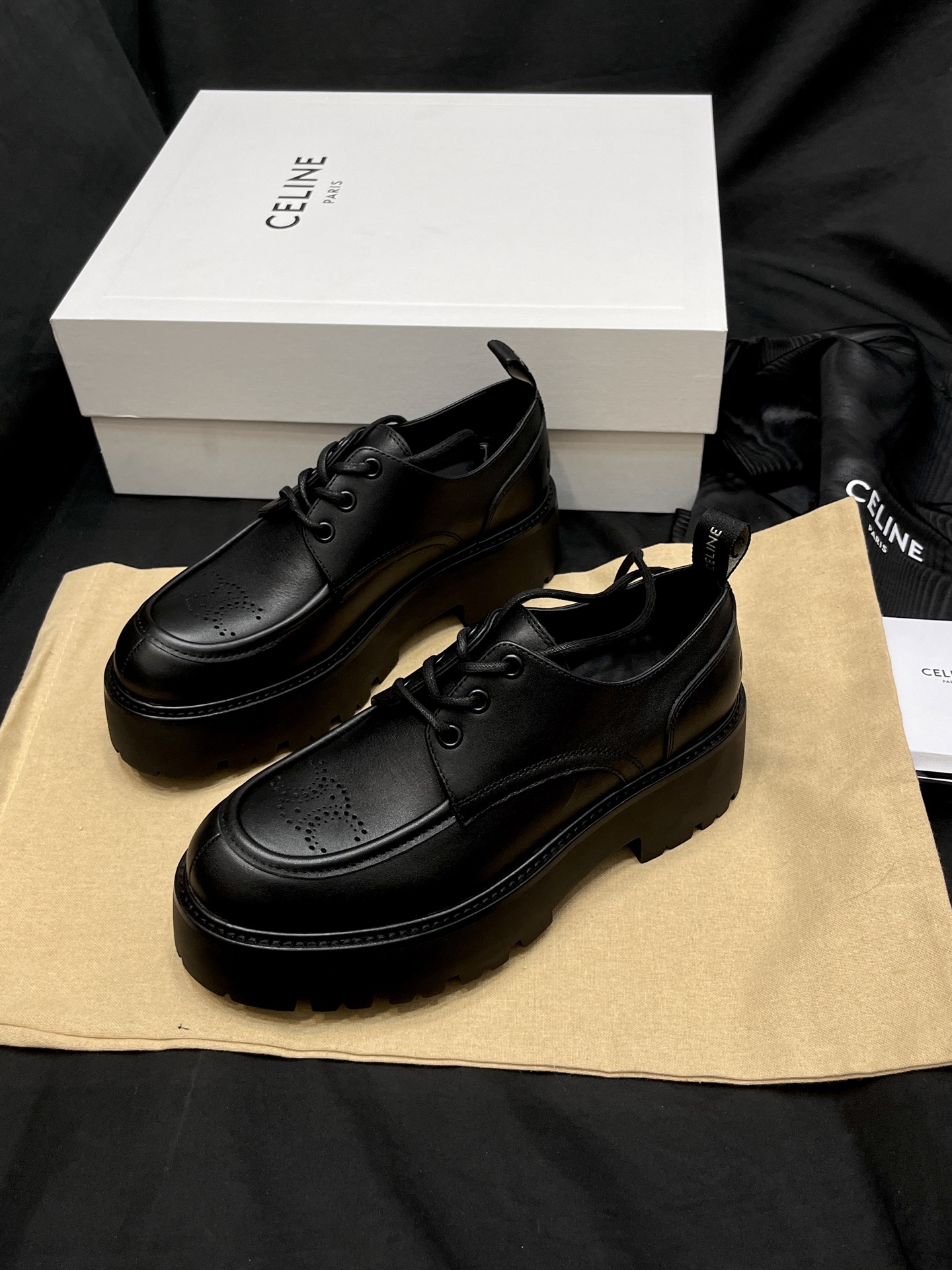 셀린느(Celine) | 로퍼 364043579C