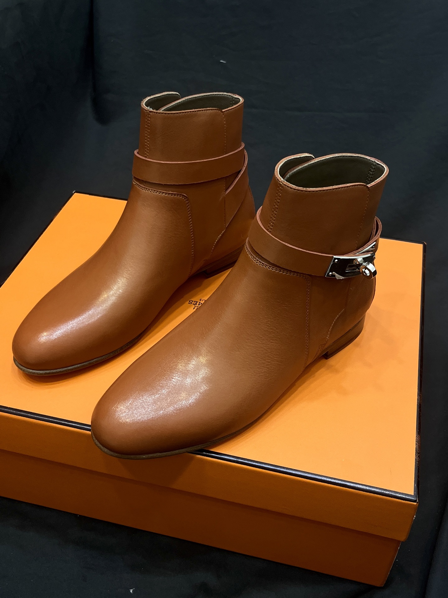 에르메스 네오 앵클 부츠