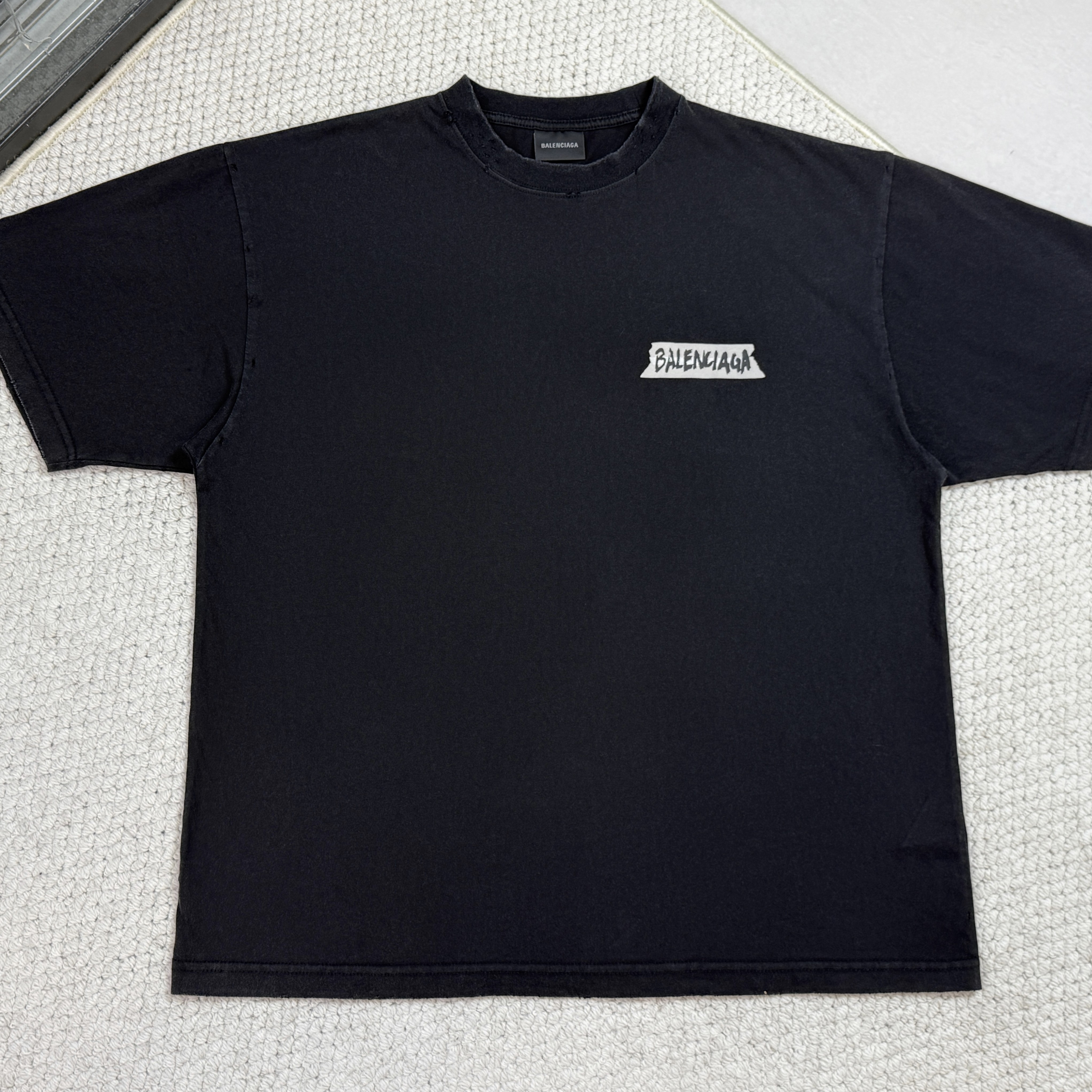 발렌시아가 오버사이즈 티셔츠