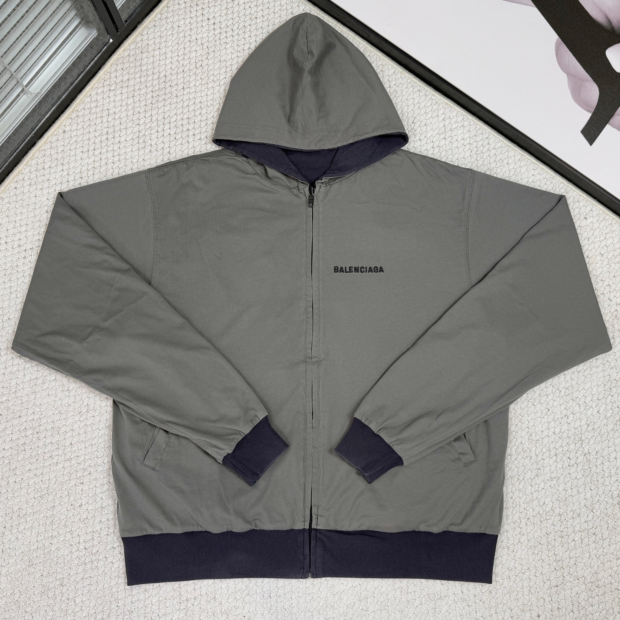 발렌시아가(BALENCIAGA) 발렌시아가 그레이 셔츠