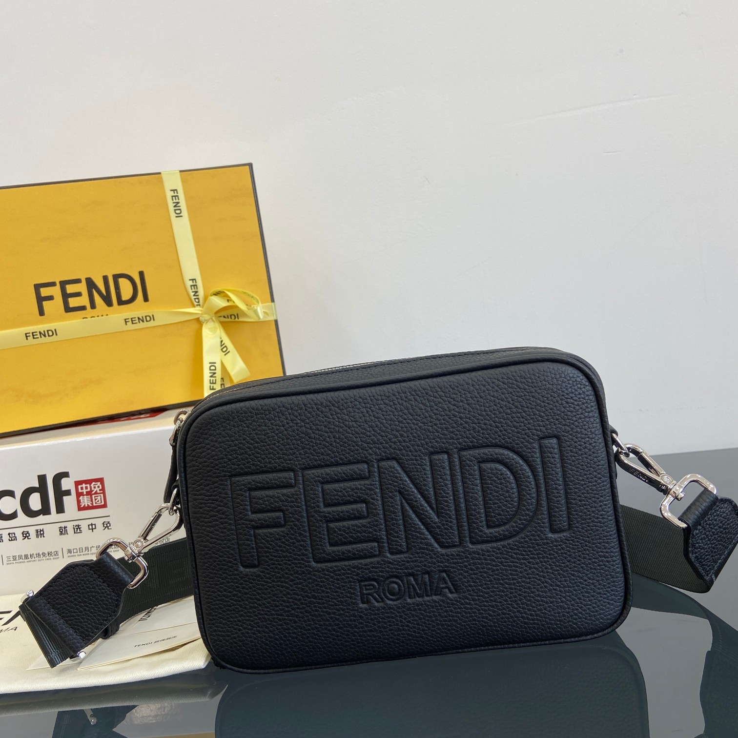 펜디 숄더백 카메라 케이스  22.X15.5