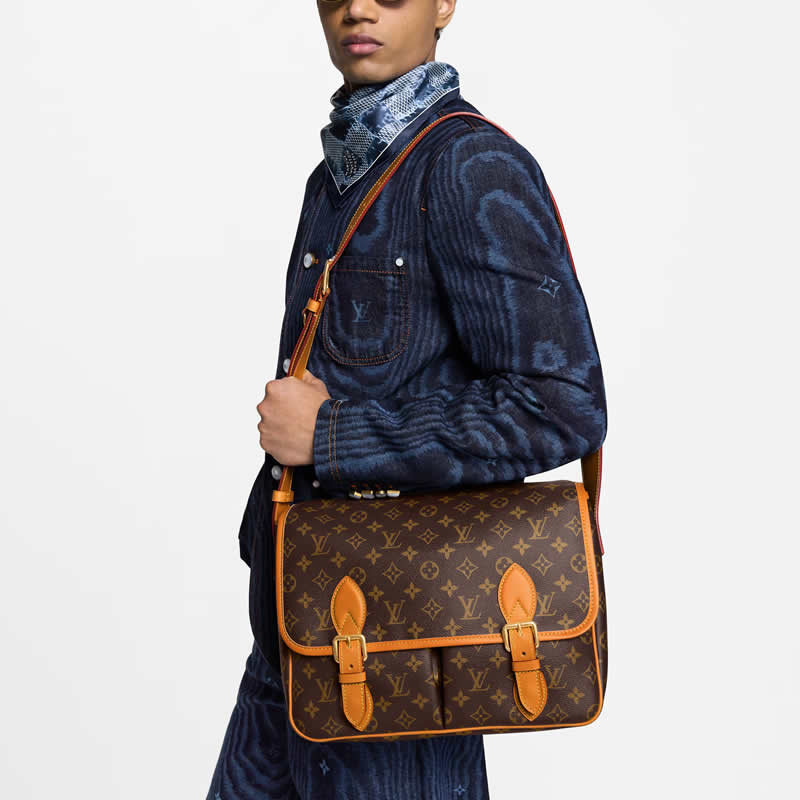 MB 루이비통 사첼 메신저 M14723  24 x 12 x 35.5cm