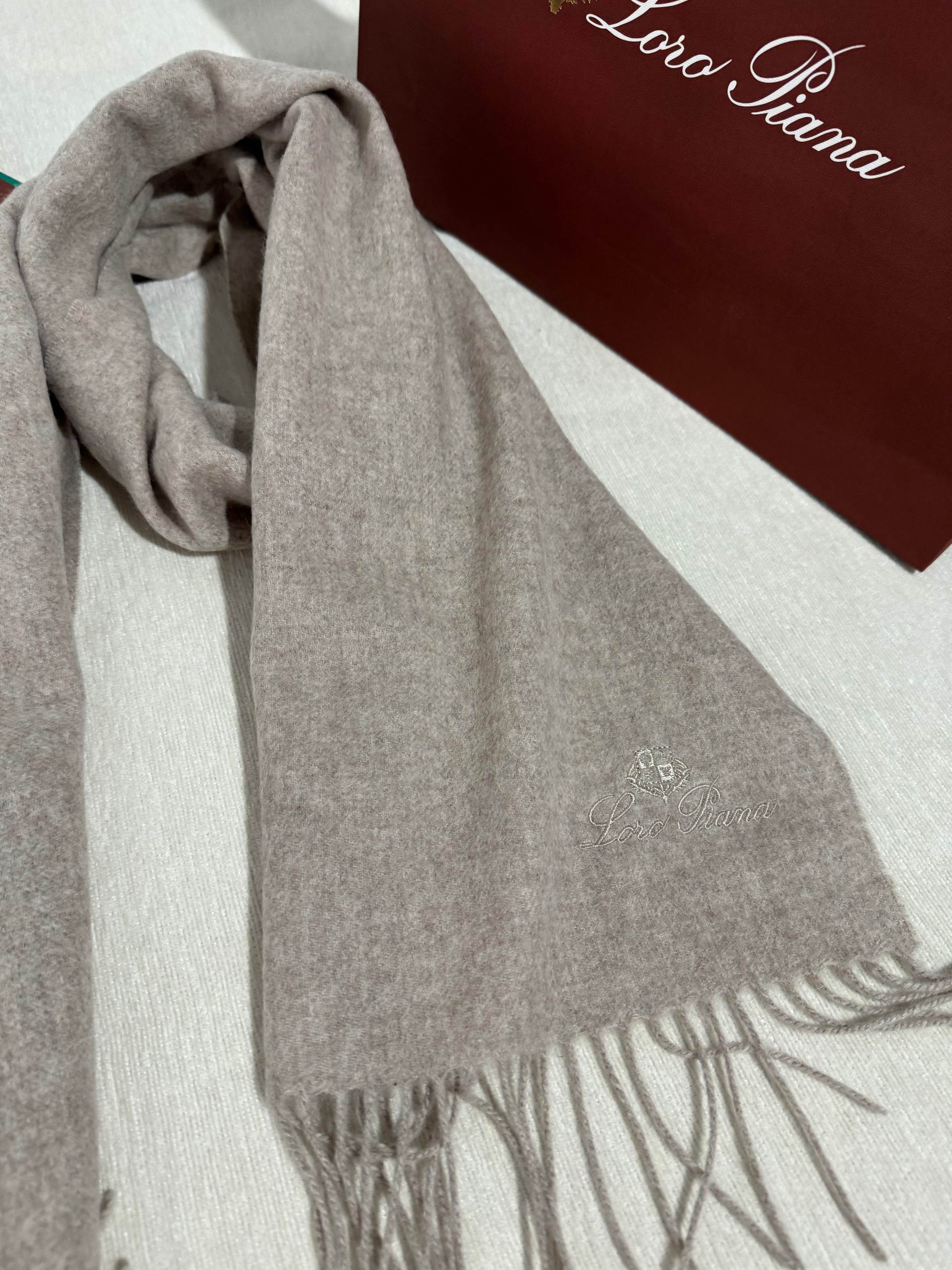 Grande Unita 울 스카프 30*180cm