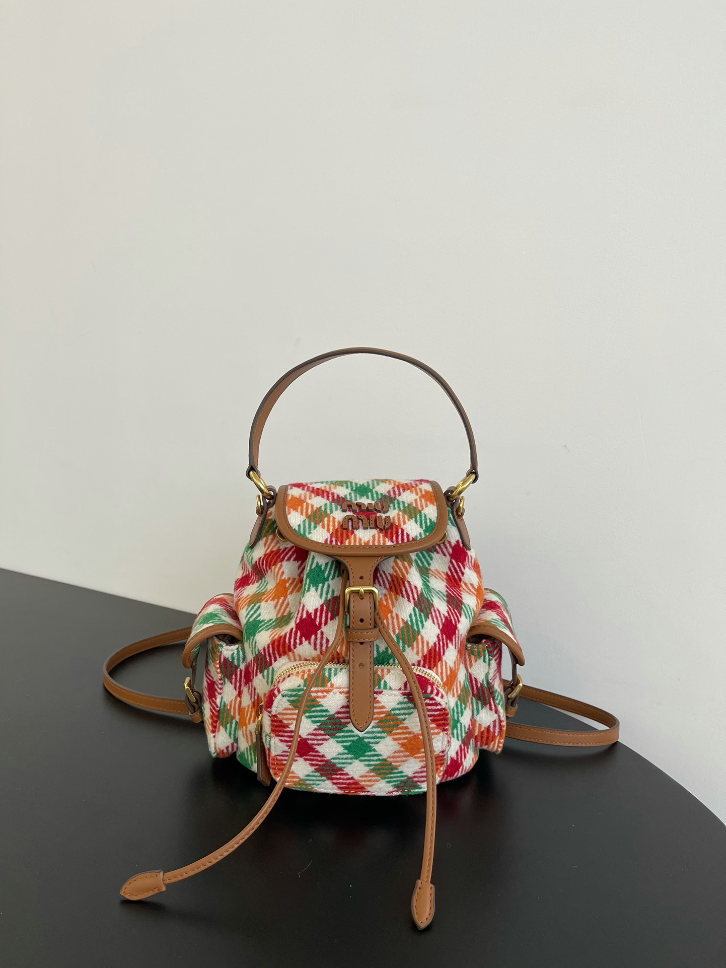 미우 미우 플래드 레더 백팩 22*18*11.5