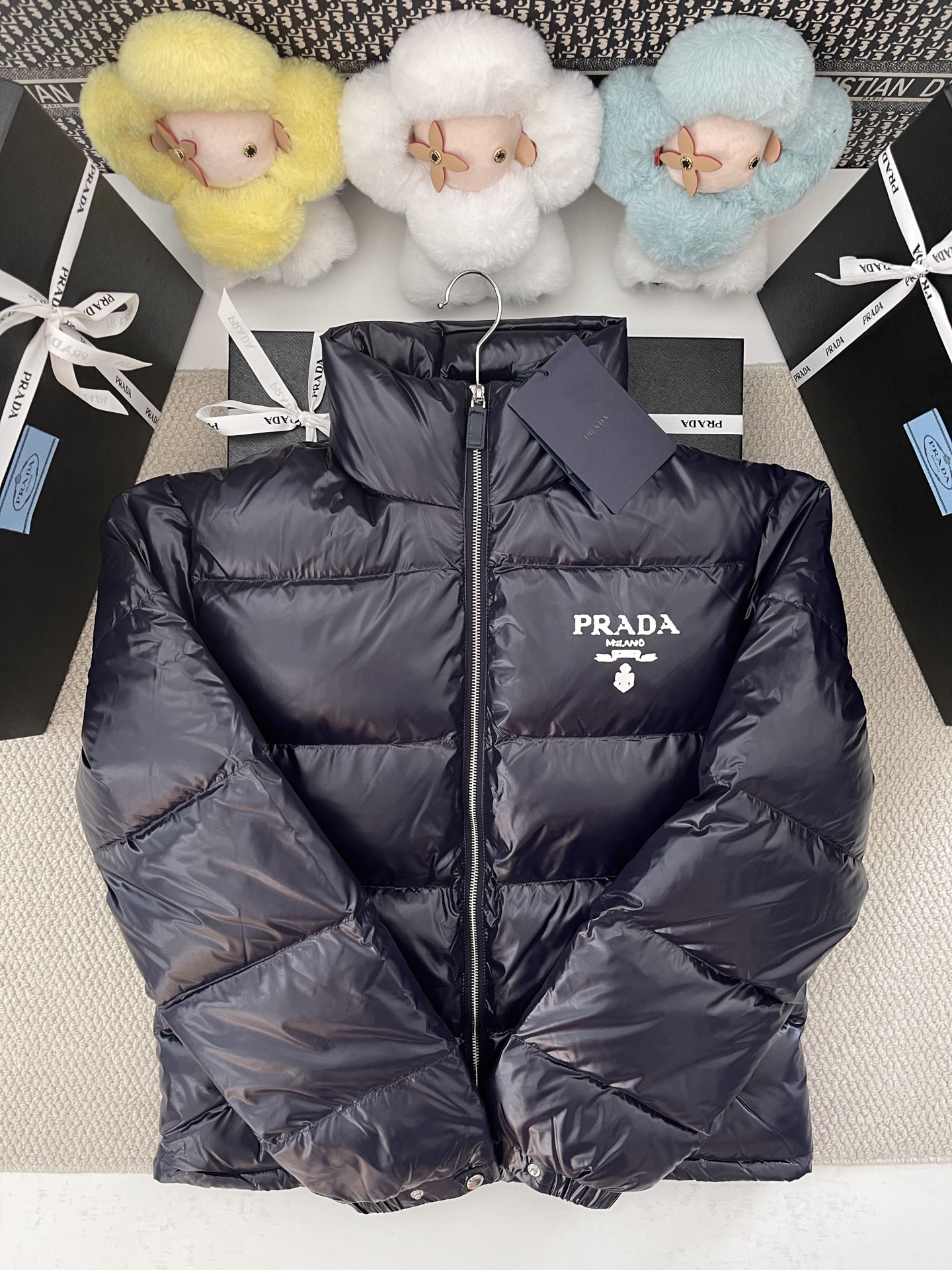 프라다 나일론 로고 패딩 SGC089