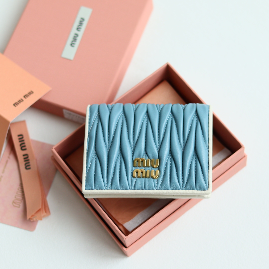 미우미우 로고 레터링 카드홀더